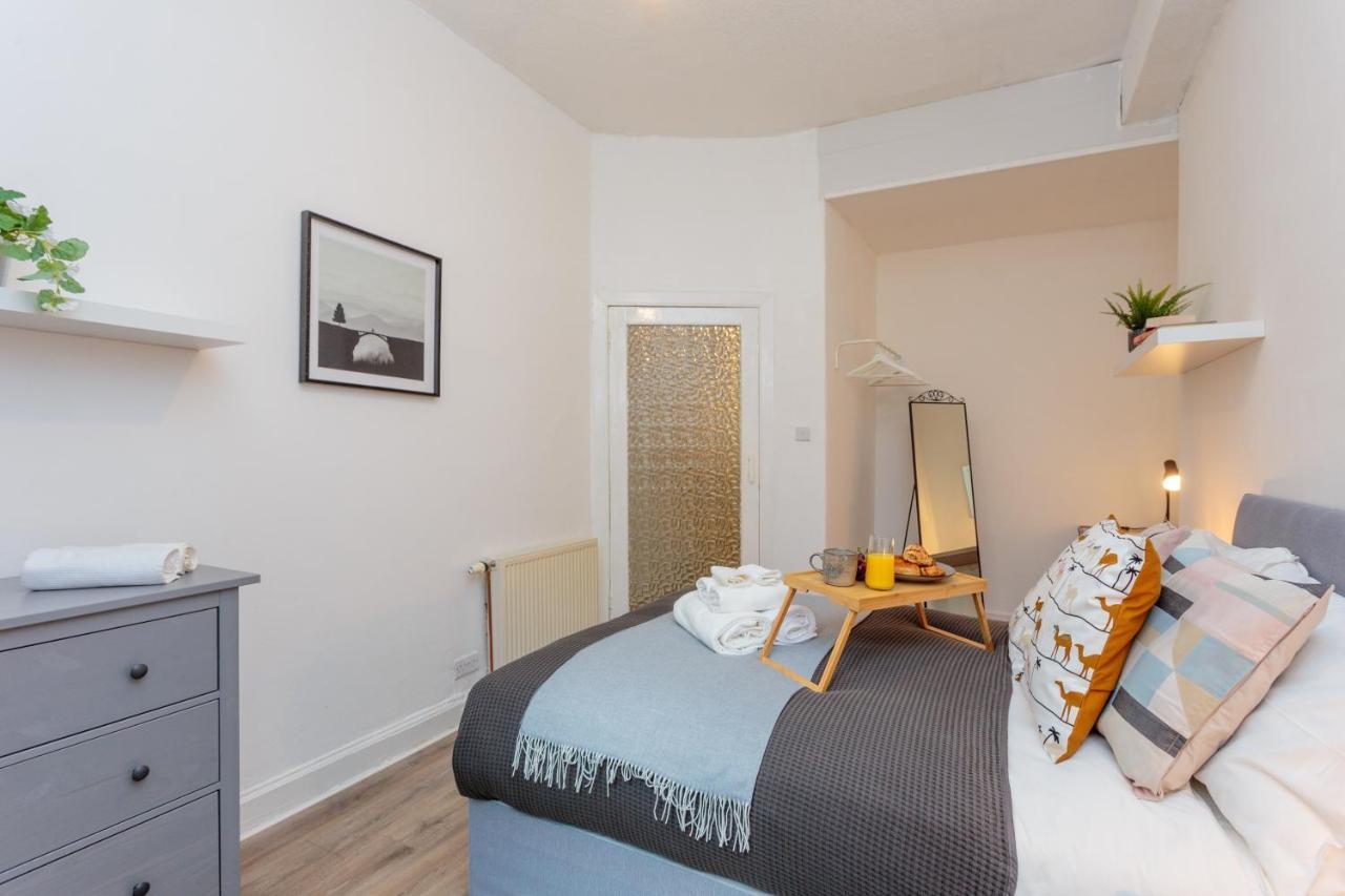Stylish Apartment At The Edge Of Meadows Park 爱丁堡 外观 照片